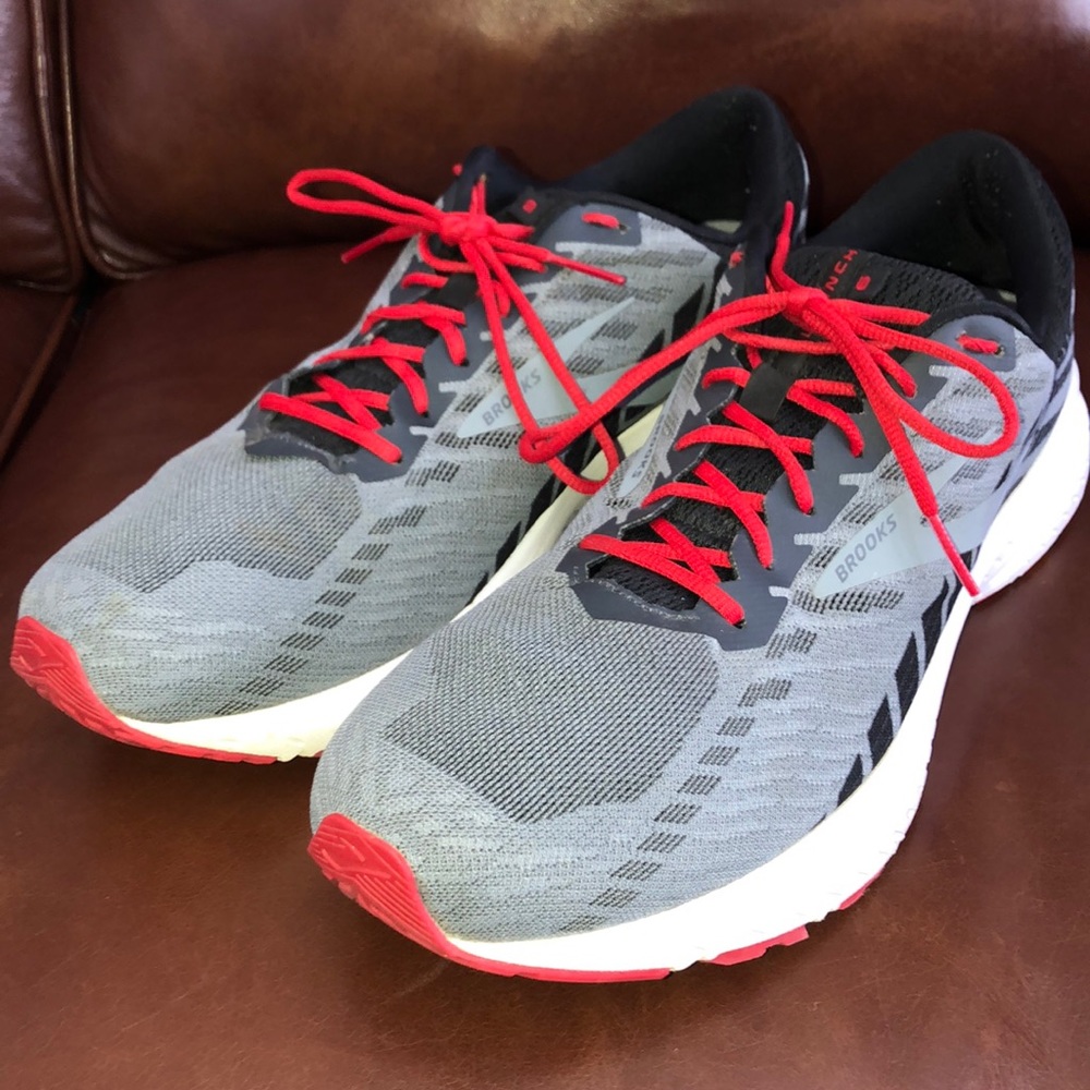 Brooks Launch 6 Size 14 Medium D width, gray/red